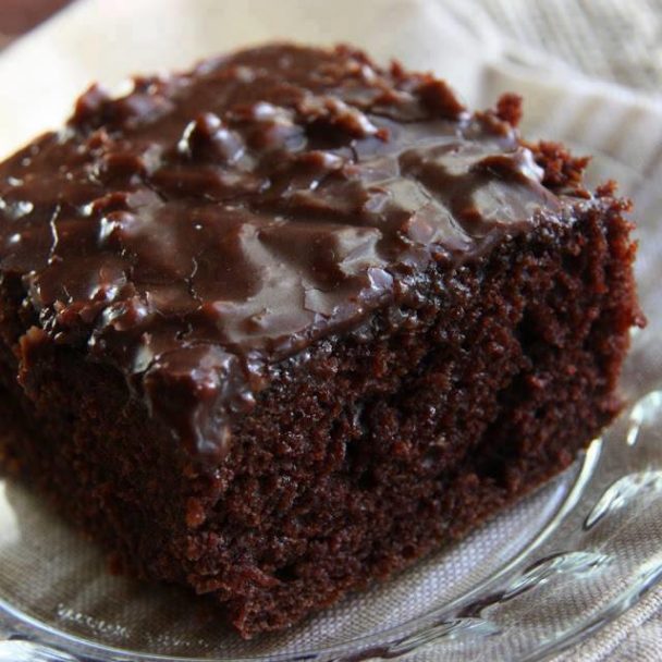 CHOCOLATE FUDGE CAKE QuickRecipes