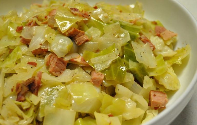 Fried Cabbage with Bacon, Onion, and Garlic – BestQuickRecipes